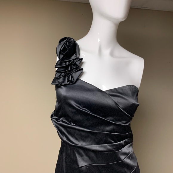 Glam dress - Picture 3 of 5